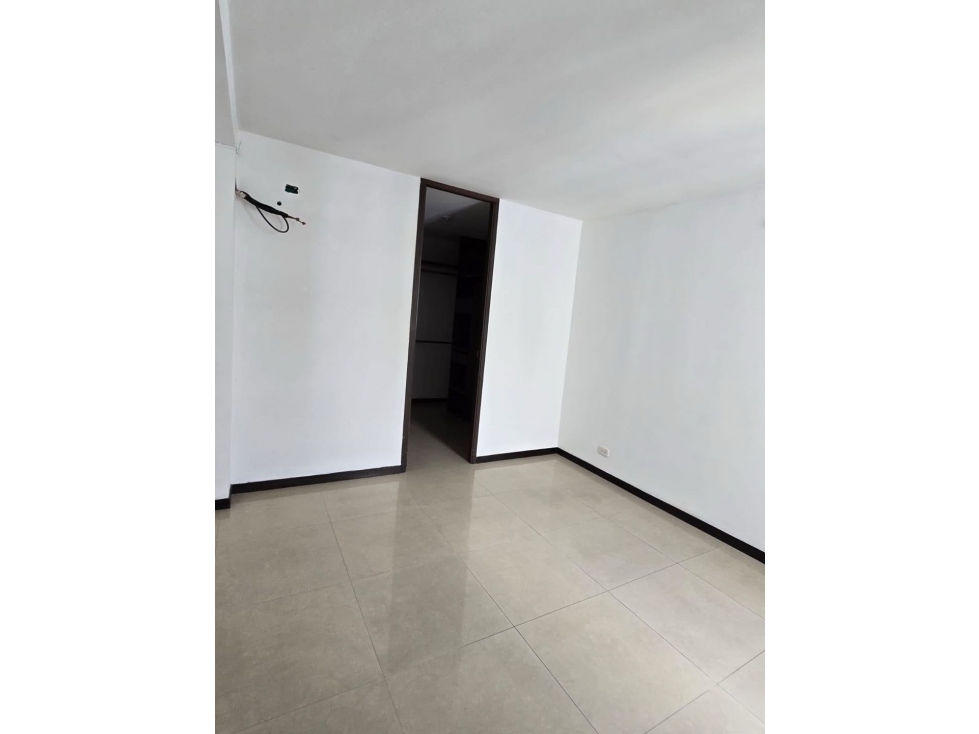 Vendo apto + Cali comuna 17 + 87 m2 + 3 hab + balcon + 6 piso — foto 5