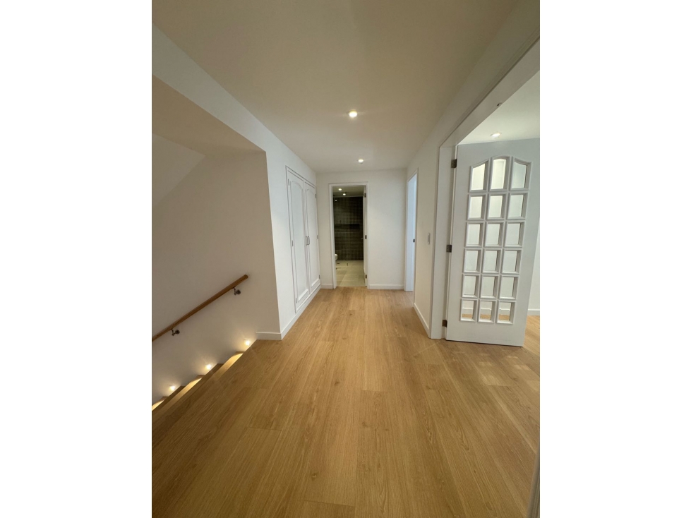 Vendo arriendo apartamento remodelado cerca del Metropolitan Club