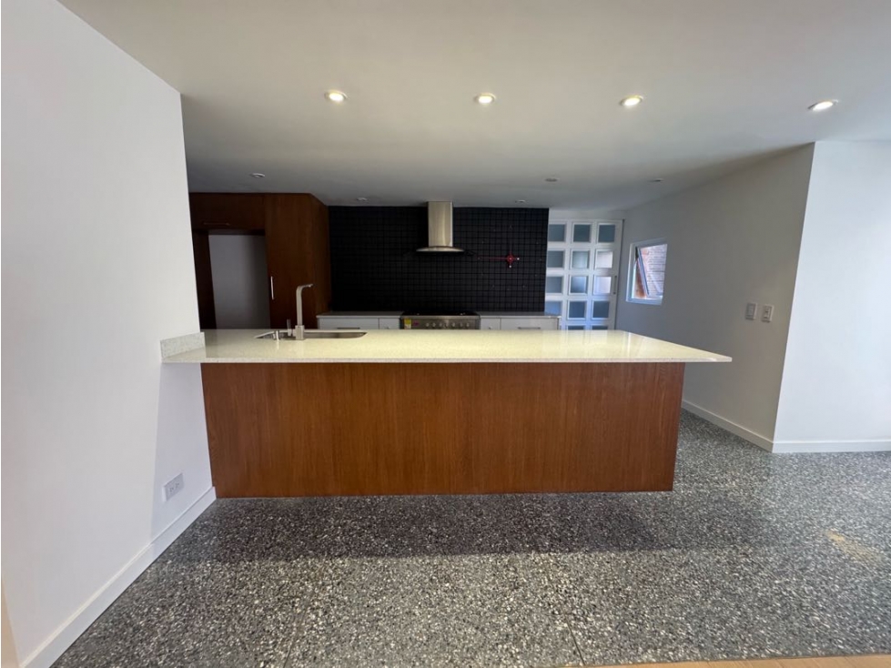 Vendo arriendo apartamento remodelado cerca del Metropolitan Club — foto 4
