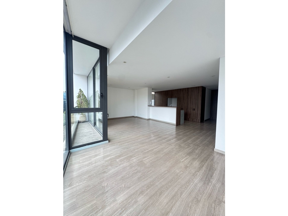 Vendo arriendo apto 2 alcobas con club house en Chico cerca parque 93