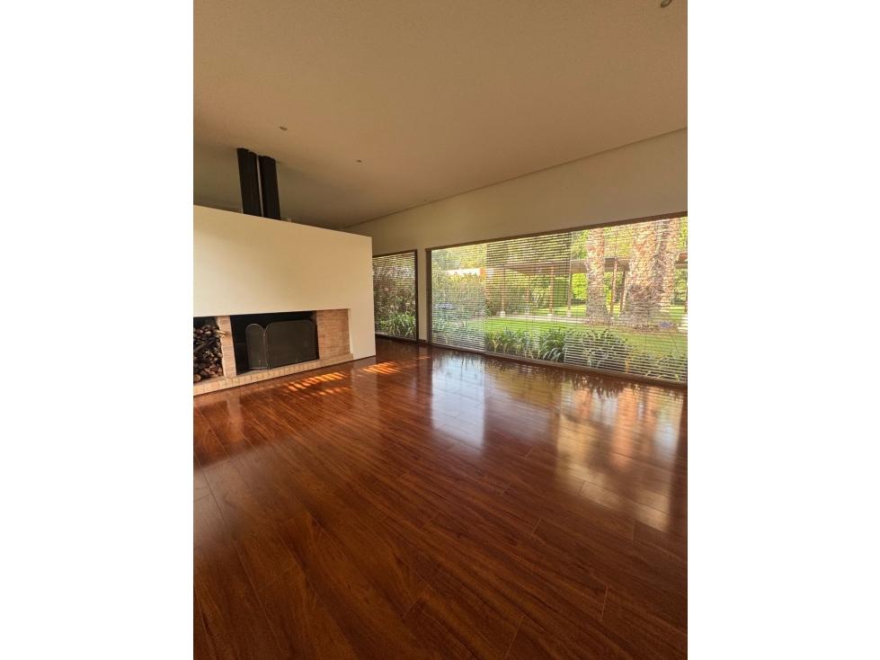 Vendo - arriendo casa en San Simón. Con mucha luz y gran lote — foto 6