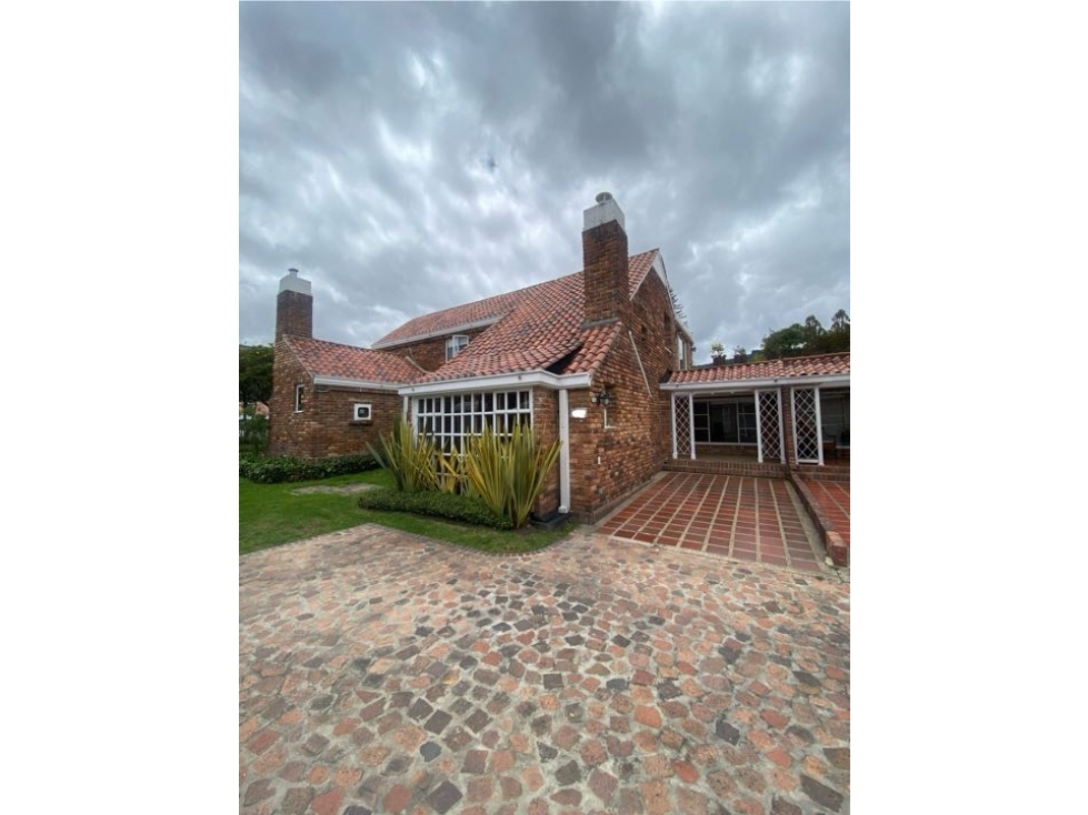 Vendo arriendo casa interior remodelada moderna en Antigua