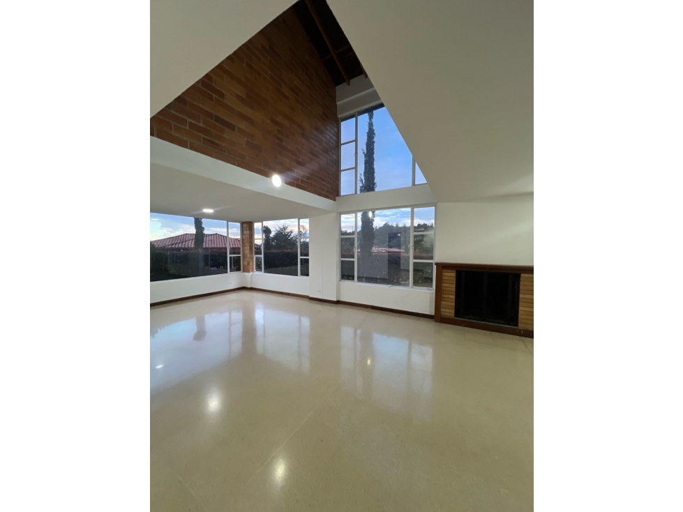 VENDO, ARRIENDO HERMOSA CASA EN CONDOMINIO EN EL MUNICIPIO DE ENVIGADO — foto 2