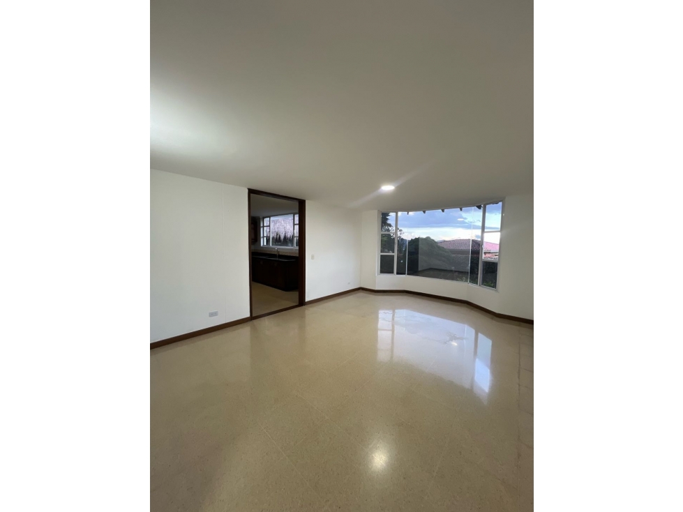 VENDO, ARRIENDO HERMOSA CASA EN CONDOMINIO EN EL MUNICIPIO DE ENVIGADO — foto 4