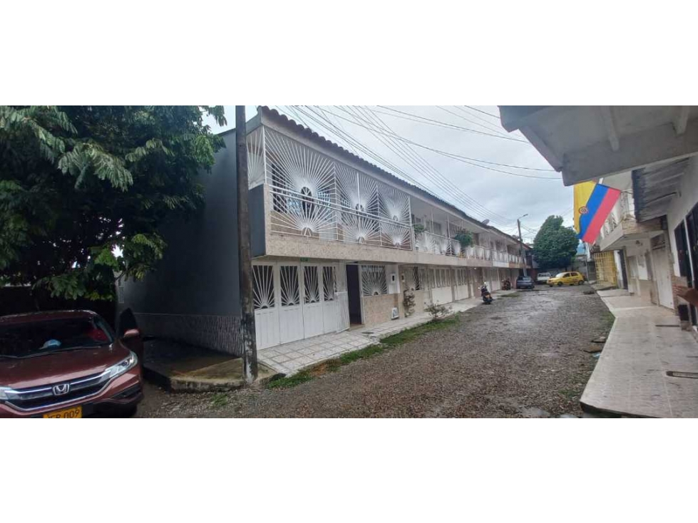 Vendo/Permuto Casa esquinera con Parqueadero sector Vía Catama - 2