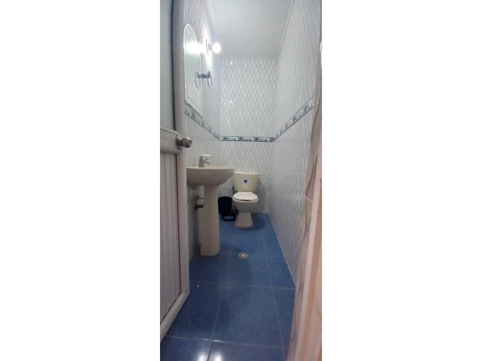 Vendo/Permuto Casa esquinera con Parqueadero sector Vía Catama - 5
