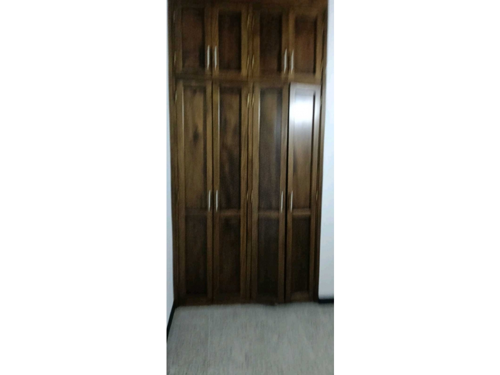 VENDO ÇASA EN LAURELES MEDELLIN — foto 3