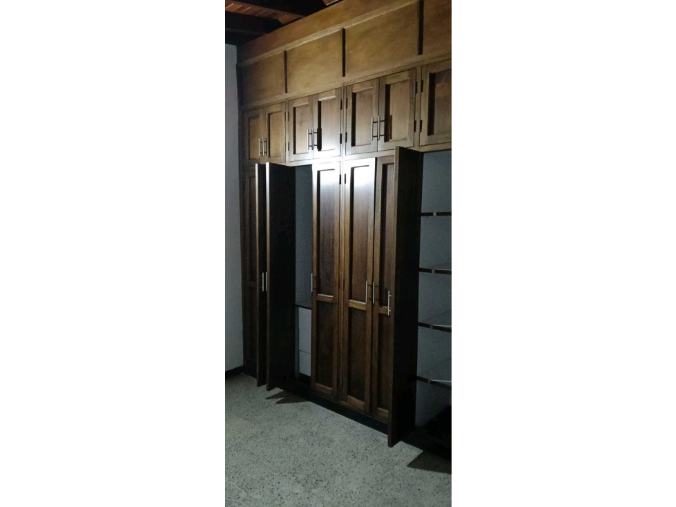 VENDO ÇASA EN LAURELES MEDELLIN — foto 4