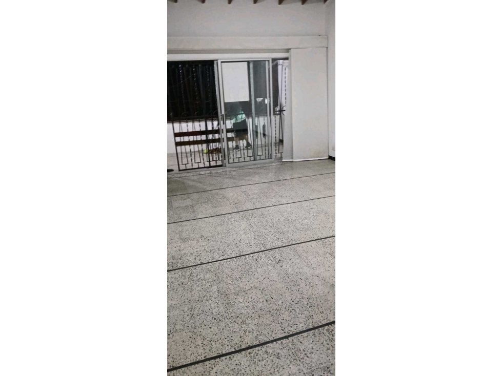 VENDO ÇASA EN LAURELES MEDELLIN — foto 6