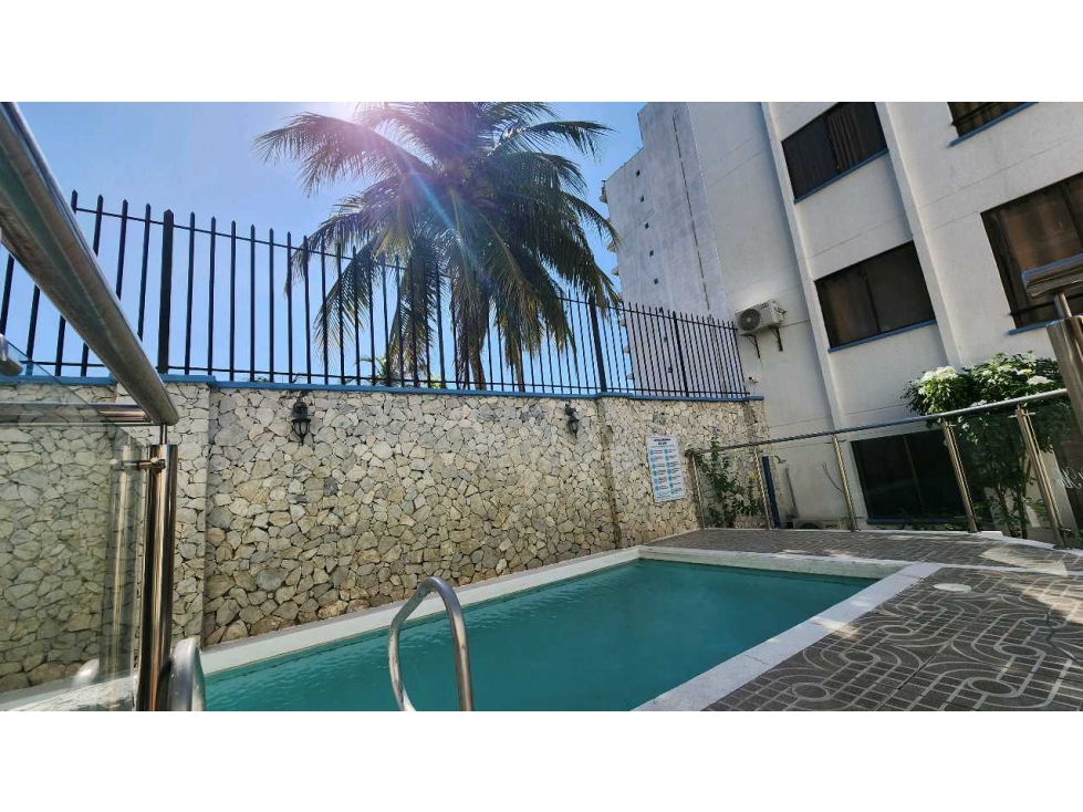 Vendo Apartamento Remodelado en Rodadero Sur - 005 — foto 2