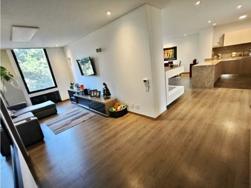 Vendo Bella Suiza 3 alcobas/baño estudio 3 garajes Balcón — foto 6