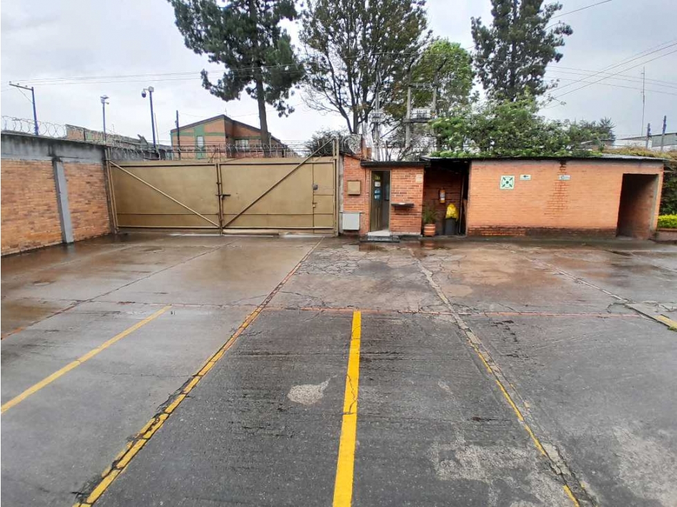 ARRIENDO/VENDO Bodega Engativá Bogotá 1475 m2 en lote.1.774 m2 — foto 4