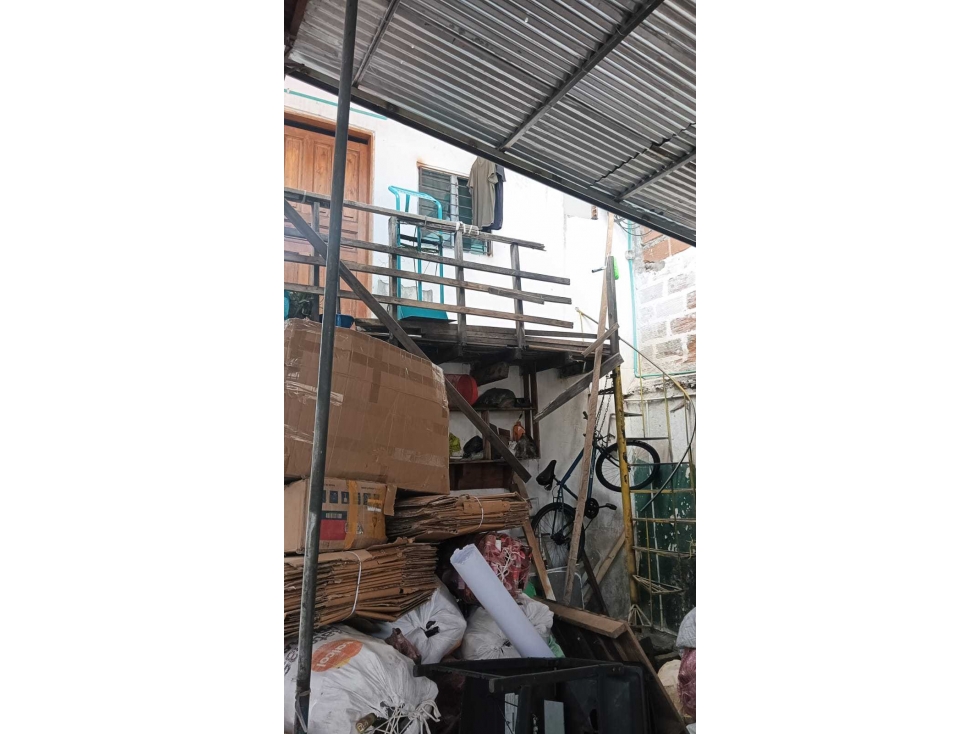 VENDO BODEGA ARRENDADA MEDELLIN ZONA CENTRO ENTRA PUERYA CAMION - 2