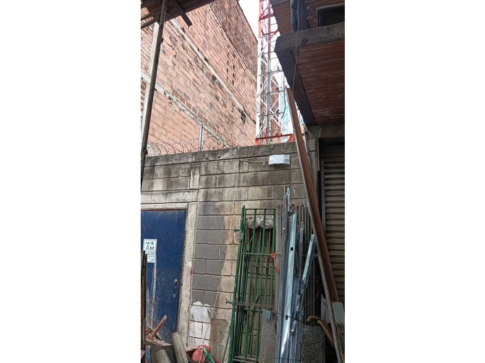 VENDO BODEGA ARRENDADA MEDELLIN ZONA CENTRO ENTRA PUERYA CAMION - 5