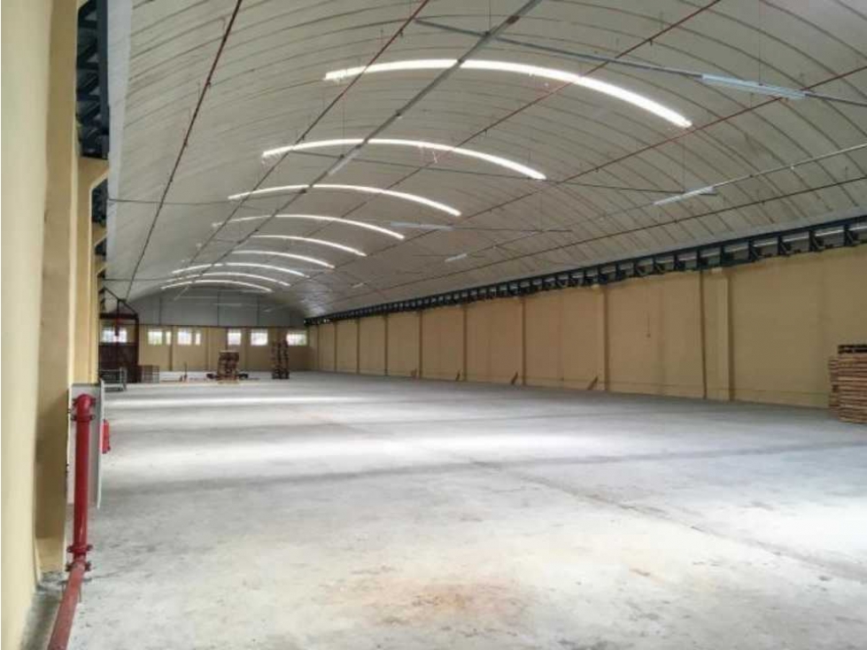 En venta bodega en Cocosolito Colón — foto 4