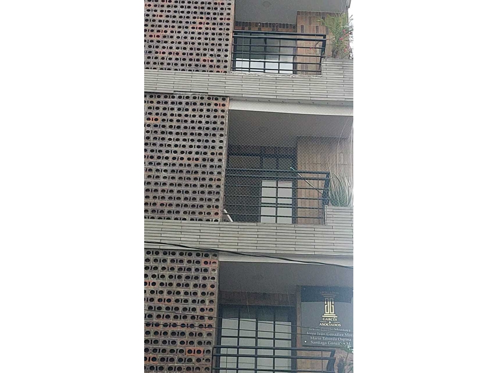 VENDO BONITO APARTAMENTO ITAGUI CENTRO EN EDIFICIO PH
