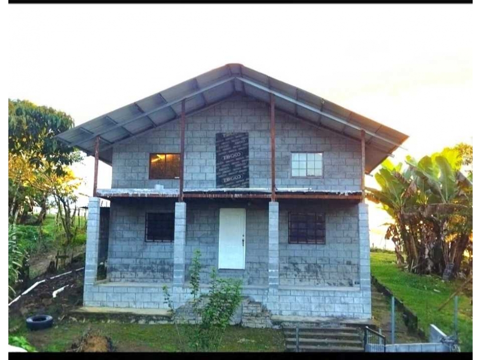 VENDO CASA EN COORDILLERA CON 670MTS CLIMA FRESCO - 1
