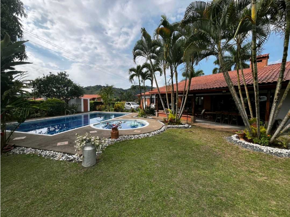VENDO CASA CAMPESTRE EN CONDOMINIO EN EL SECTOR DE COMBIA, PEREIRA