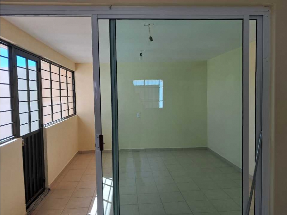 Vendo casa de 2 niveles y amplio jardín, en Acayuca Zapotlan Hgo - 4