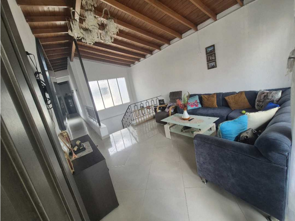 Vendo casa 123m2, piso 2 con garaje, Belén San Bernardo, Medellín — foto 3