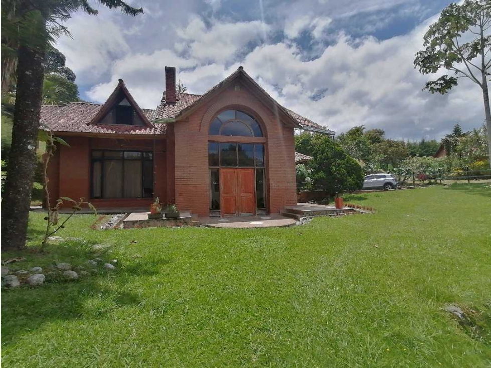 Vendo Casa Campestre en Conjunto Cerrado Via Circasia Pereira
