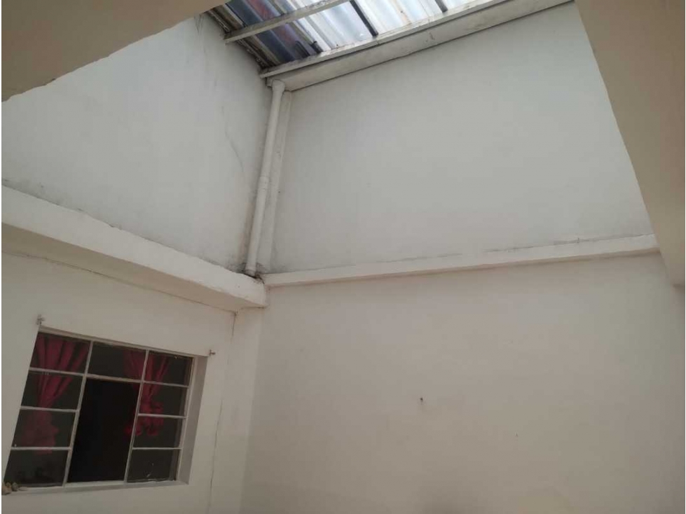 VENDO CASA 1° PISO EN MANRIQUE CERCA A LA ESTACION METROPLUS - 3