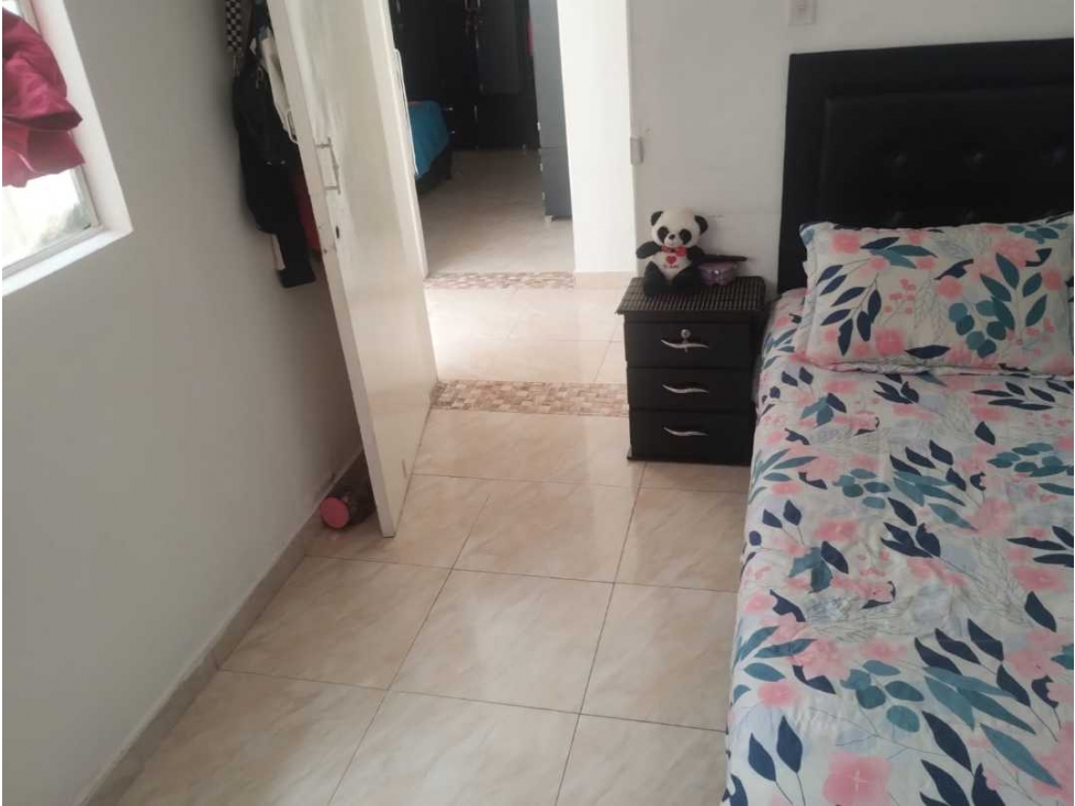 VENDO CASA 1° PISO EN MANRIQUE CERCA A LA ESTACION METROPLUS - 4