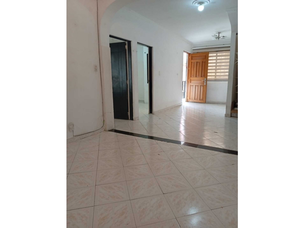 VENDO CASA 2 PISO EN BOYACA LAS BRISAS-CERCA A LA CARLOS HOLGUÌN — foto 2