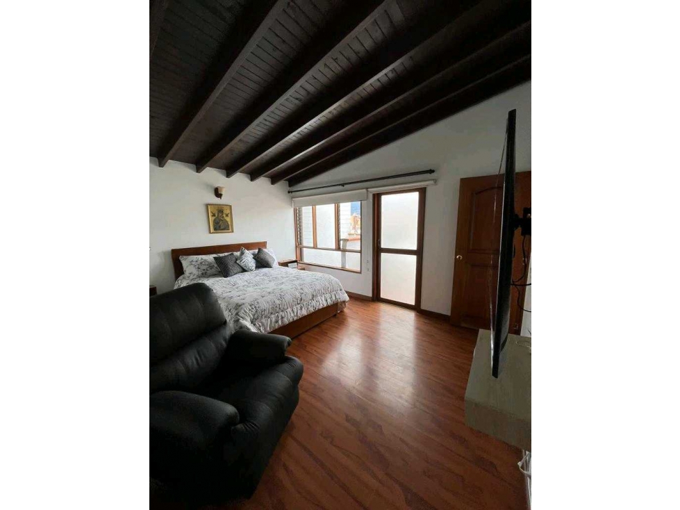 VENDO CASA DE TECHO 2 PISO EN SIMMON BOLIVAR — foto 5