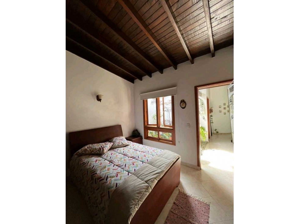 VENDO CASA DE TECHO 2 PISO EN SIMMON BOLIVAR — foto 6