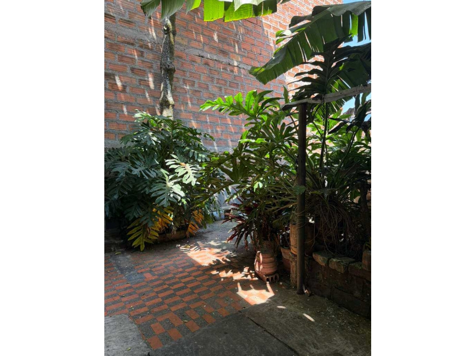 VENDO CASA, 2 PISOS CON 3 MATRICULAS EN CAMPO VALDES PARA INVERSION — foto 2