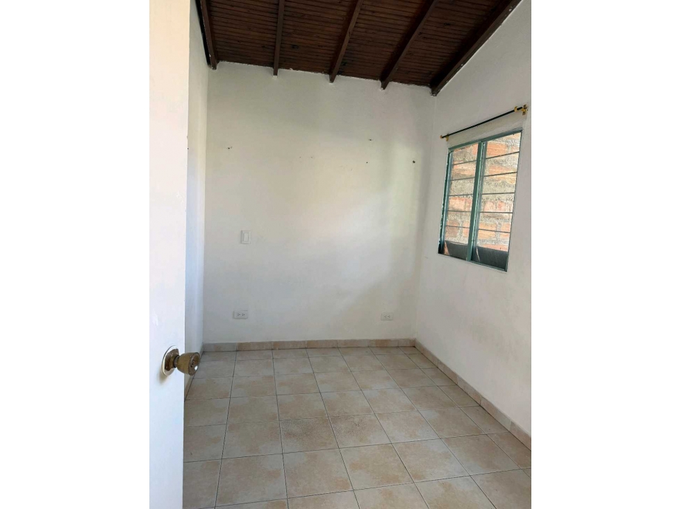 VENDO CASA, 2 PISOS CON 3 MATRICULAS EN CAMPO VALDES PARA INVERSION — foto 6