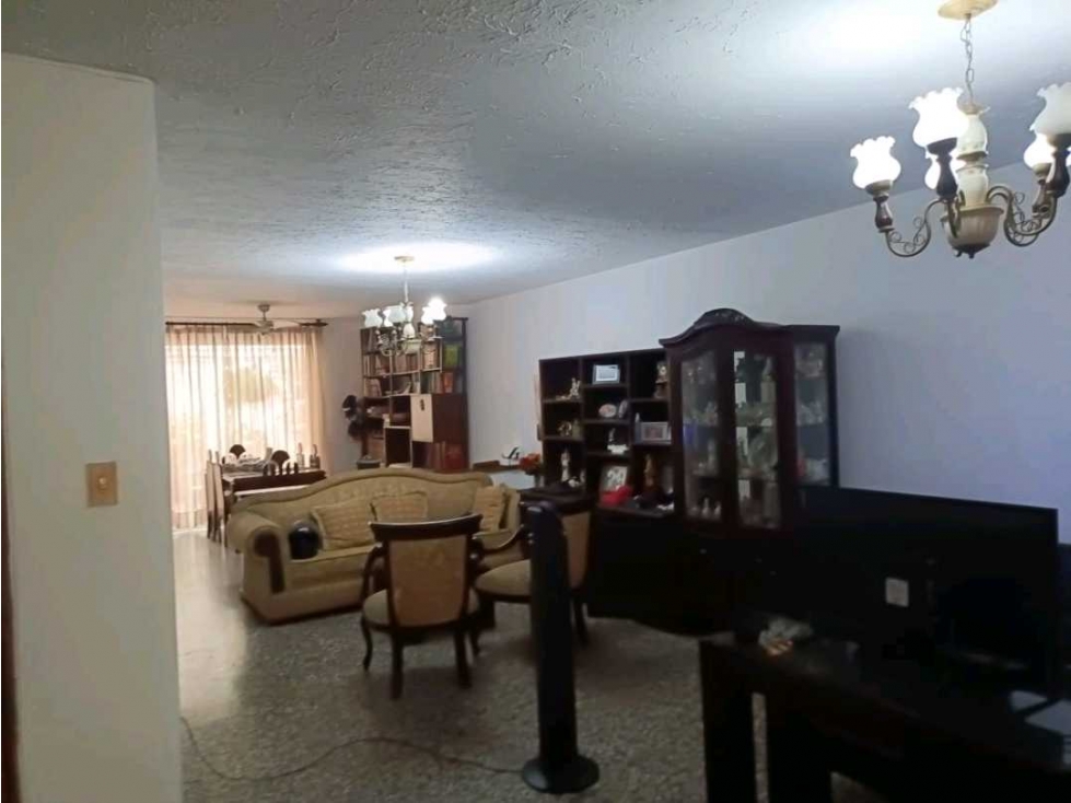 VENDO CASA 2 PISOS PAMPALINDA CALI W9708334 ISA-P — foto 2