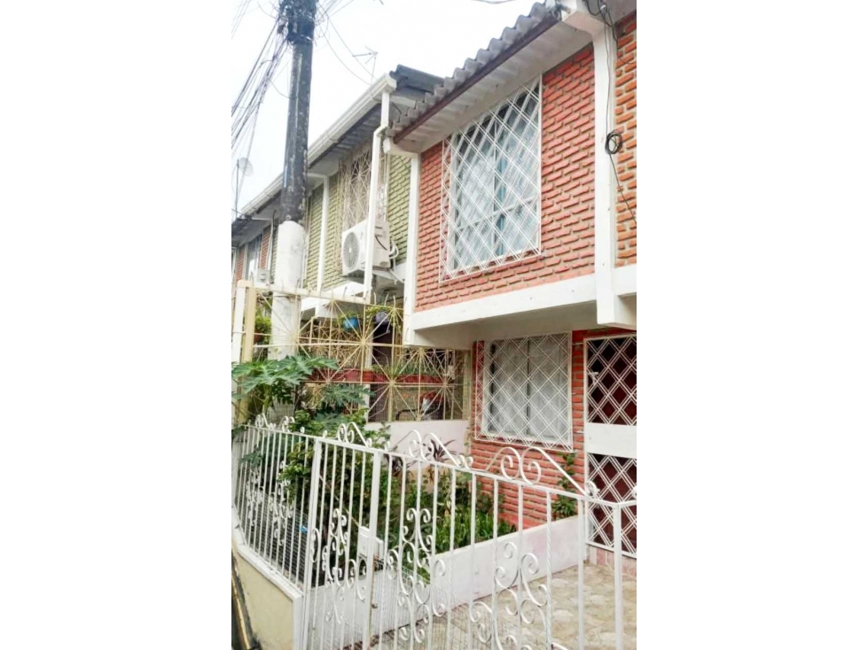 Vendo casa 2 plantas en La Beata Mercedes Molina, conjunto privado. — foto 3