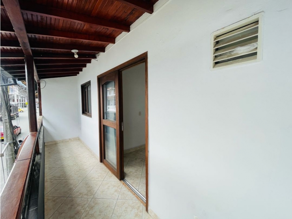 VENDO CASA 2DO PISO EN LA CEJA ANT-SECTOR SAN CAYETANO UNIDAD ABIERTA — foto 4