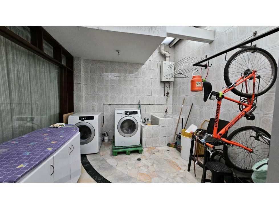 VENDO CASA 321 MTS 5 HABITACIONES EN MODELIA (IC) — foto 6