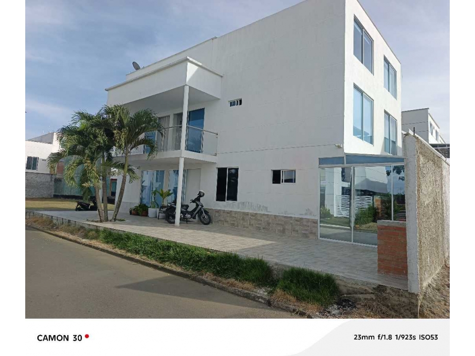 VENDO CASA 3 NIVELES, SENDERO DE LAS MERC ALFAG JAMUNDI W10248430DA — foto 6