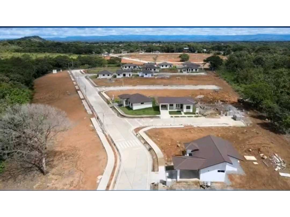 VENDO CASA SEMI AMOBLADA 3HAB 2BAÑOS ALGARROBOS