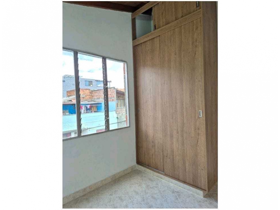 VENDO CASA 3°PISO REMODELADA EN PRADO BELLO CERCA ALPARQUE — foto 4