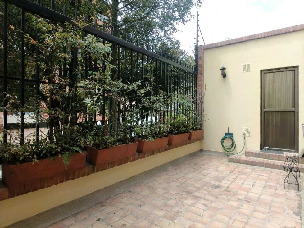Vendo casa 4 alcobas estudio Terraza balcón sol Usaquén — foto 5
