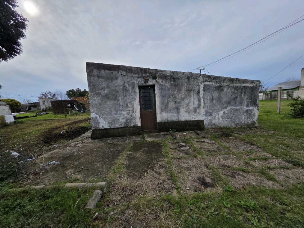 Vendo Casa a Reciclar en Caseros, Entre Ríos - 2