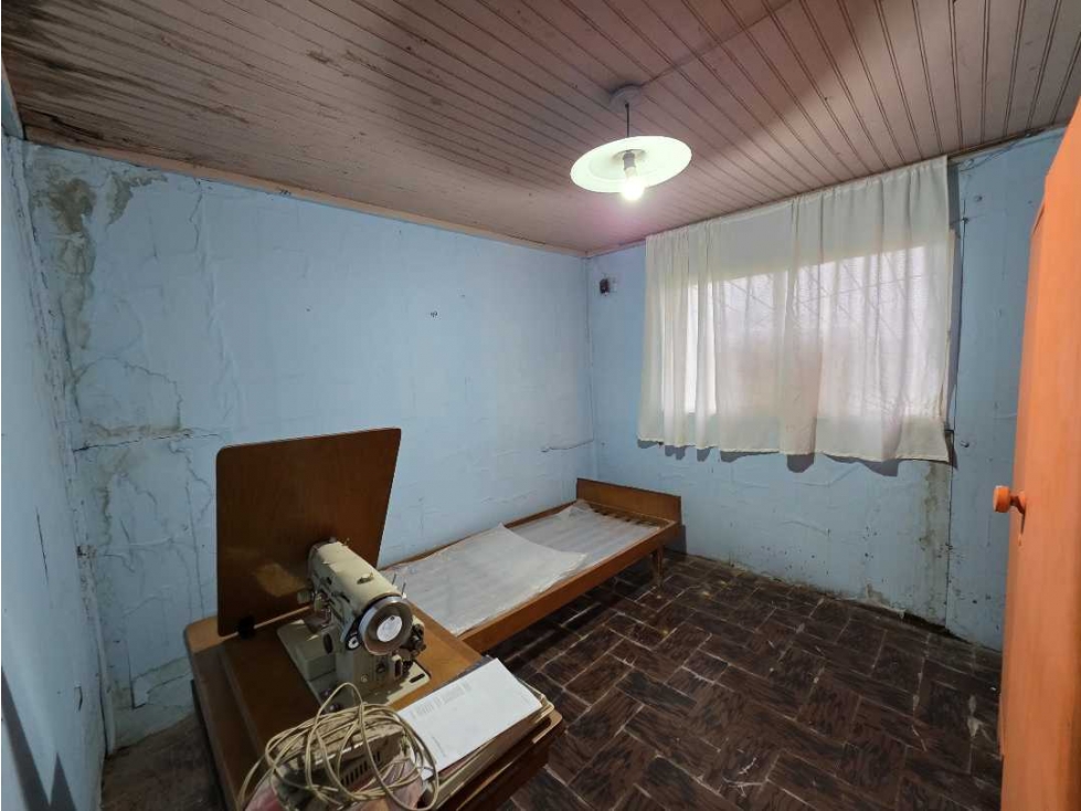 Vendo Casa a Reciclar en Caseros, Entre Ríos - 5