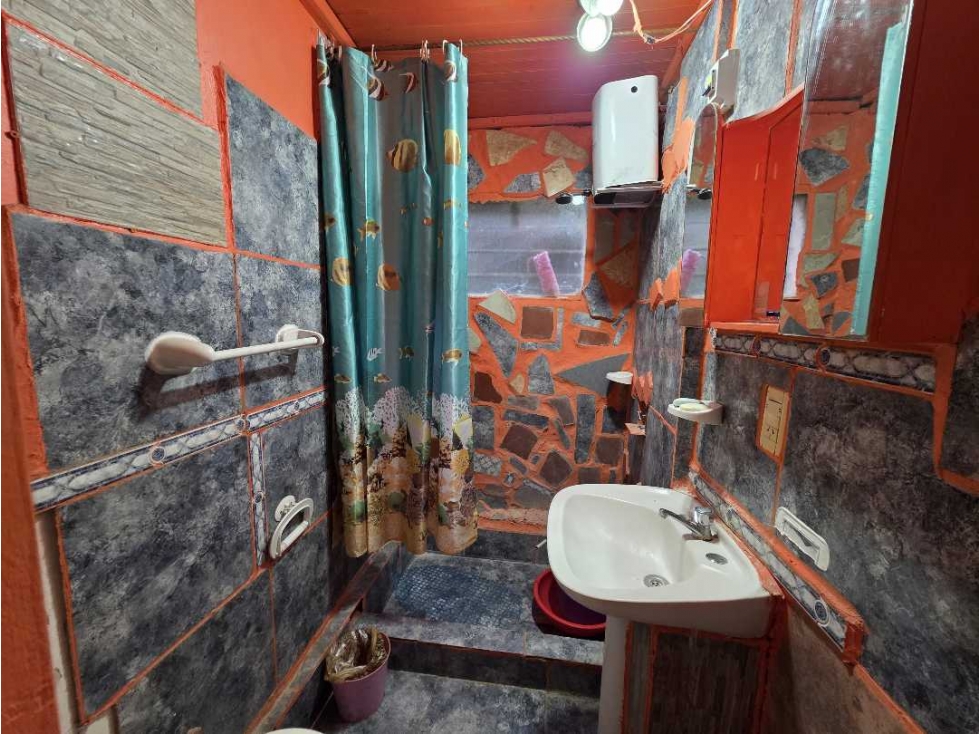 Vendo Casa a Reciclar en Caseros, Entre Ríos - 6