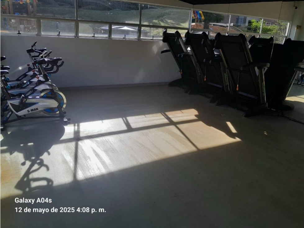 Vendo casa alameda del norte. Niquia 4 garajes — foto 3