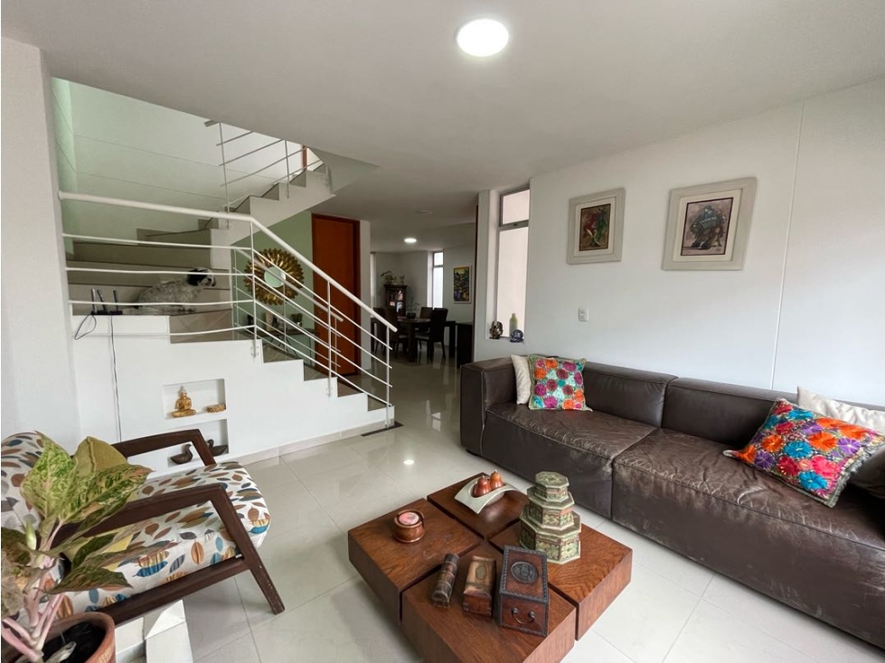 Vendo casa amplia casa en Mirolindo + 220m2+4 hab+ área social - 4
