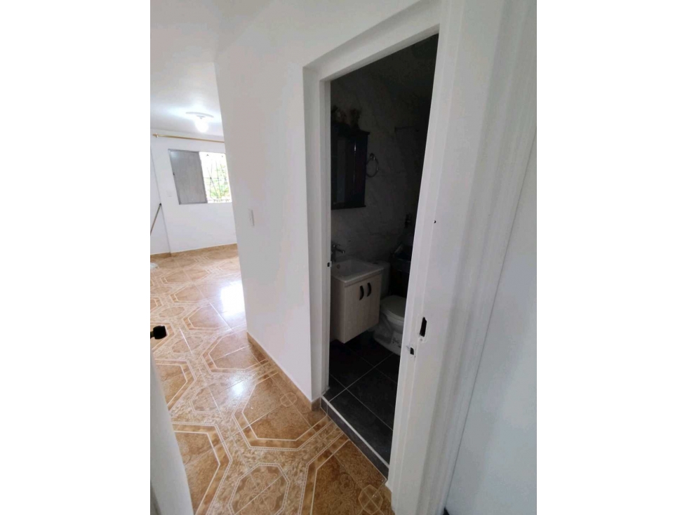 VENDO CASA AMPLIA SEGUNDO PISO CABAÑAS PARTE BAJA — foto 5
