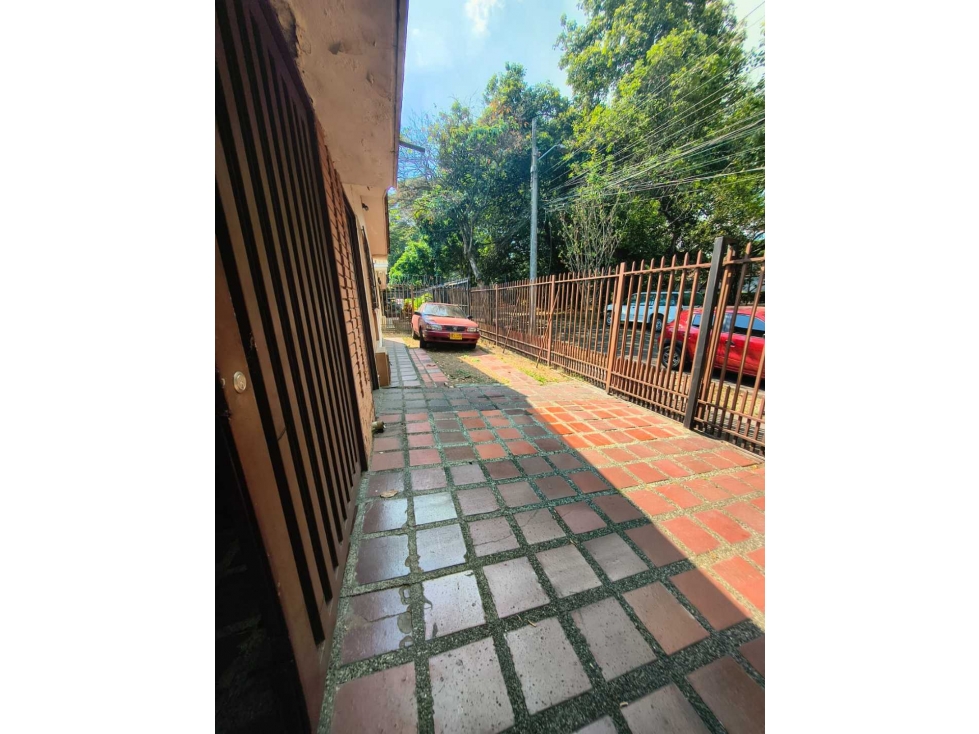 VENDO CASA AMPLIA UNIFAMILIAR PARA REMODELAR NORTE B/ VIPASA(12x25m²) - 5