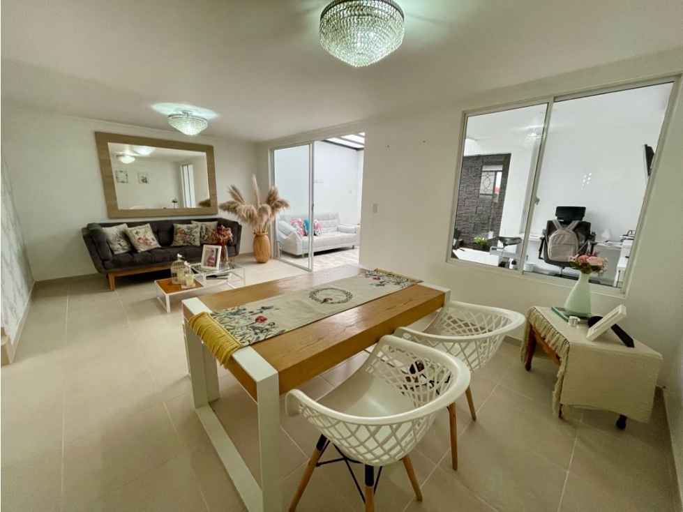 VENDO CASA AMPLIADA Y REMODELADA EN LA CALLEJA — foto 3