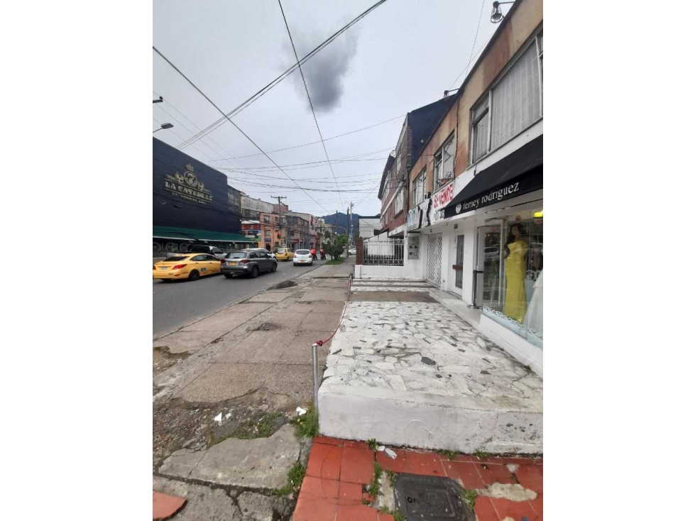 VENDO CASA BARRIO GALERIAS 423 MTRS2 USO MIXTO. — foto 4