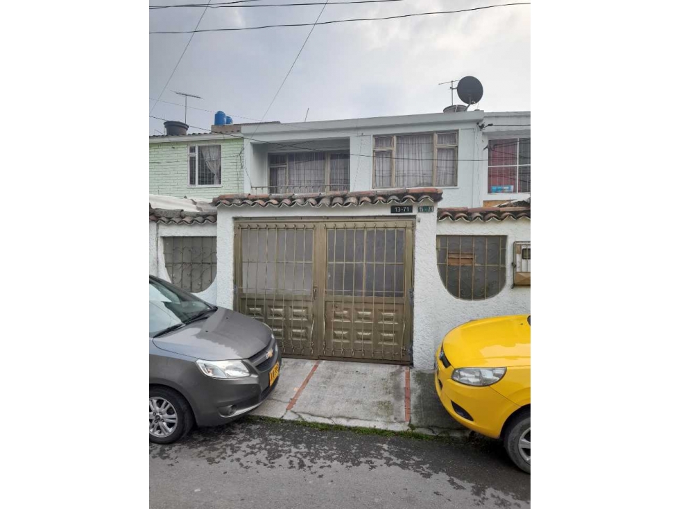 VENDO CASA BARRIO GUSTAVO RESTREPO 190 MTRS2